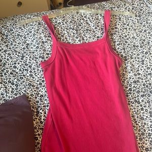 Old navy shirt tank top size small good condition wore once